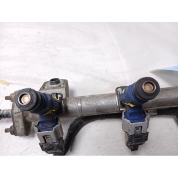 Recambio de rampa inyectora para kia picanto 1.1 cat referencia OEM IAM 3531002900  inyector azul