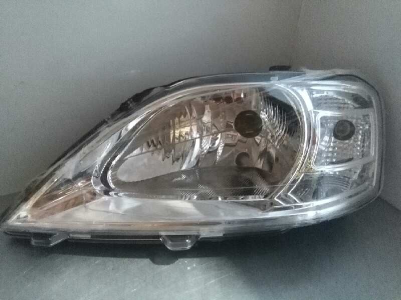 Recambio de faro izquierdo para dacia logan referencia OEM IAM 8200744753 NUEVO H4 09--12