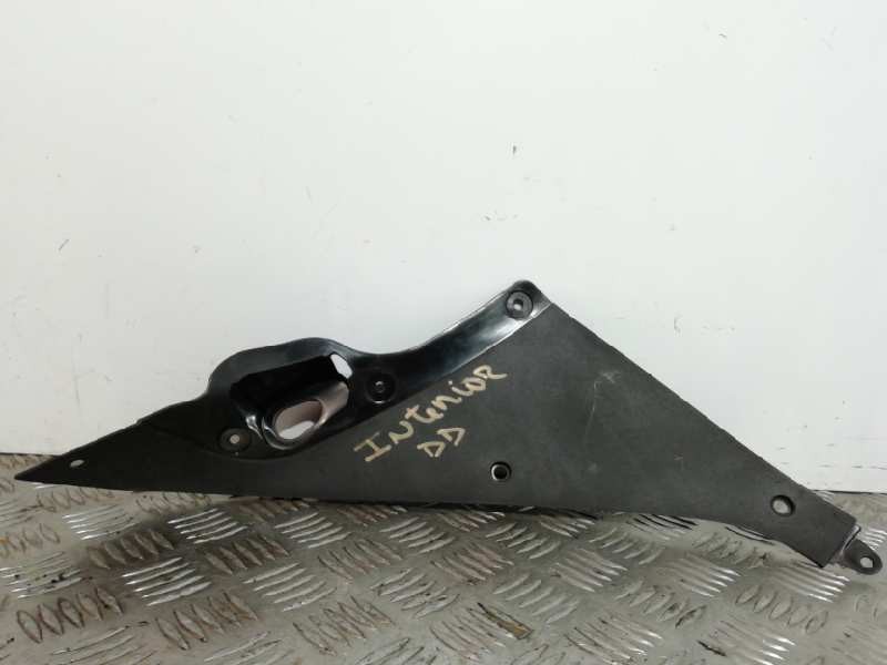 Recambio de moldura para honda cbr 650r cbr 650r referencia OEM IAM 64251MKND100  INTERIOR DELANTERA DERCHA