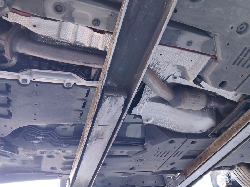 Recambio de catalizador para lexus is iii (_e3_) 300h (ave30_) referencia OEM IAM   