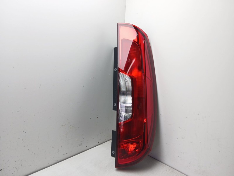 Recambio de piloto trasero derecho para fiat doblo ii cargo (263) furgón base referencia OEM IAM 51974247  