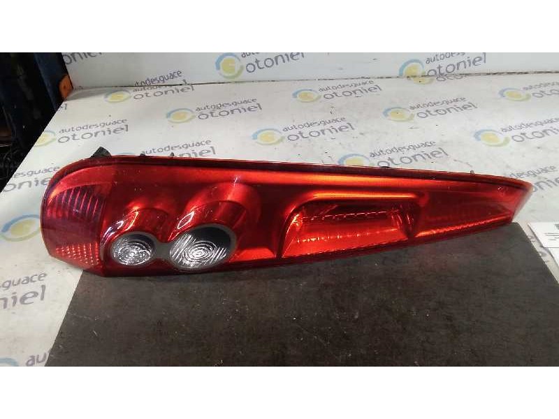 Recambio de piloto trasero izquierdo para ford fiesta (cbk) ambiente referencia OEM IAM  2ª 5P