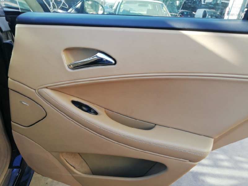 Recambio de guarnecido puerta trasera derecha para mercedes-benz clase cls (w219) 320 cdi (219.322) referencia OEM IAM A21973006