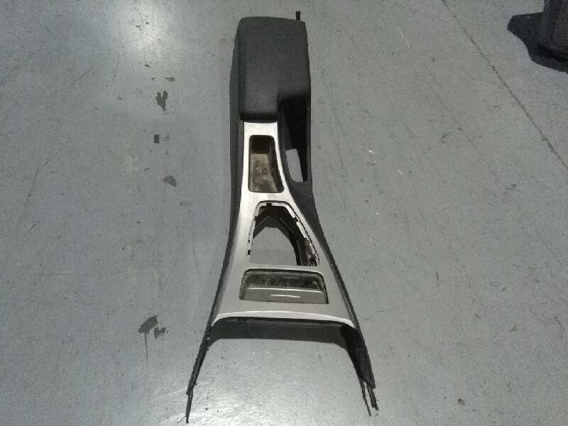 Recambio de consola central para bmw serie 3 berlina (e90) 320d referencia OEM IAM 08651541  