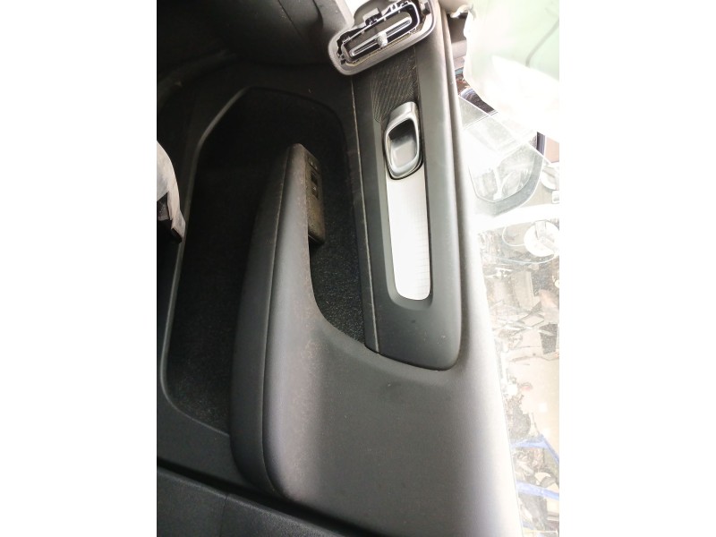 Recambio de guarnecido puerta delantera derecha para volvo xc40 (536) t5 plug-in hybrid referencia OEM IAM   