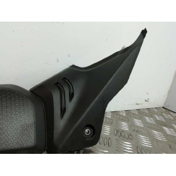 Recambio de moldura para honda cbr 650r cbr 650r referencia OEM IAM 83611MKYD500  LATERAL IZQUIERDA