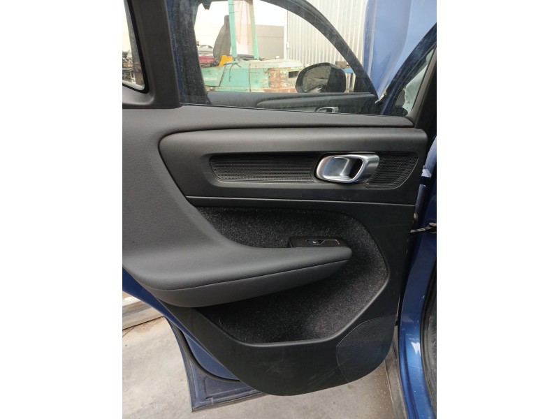 Recambio de guarnecido puerta trasera izquierda para volvo xc40 (536) t5 plug-in hybrid referencia OEM IAM   