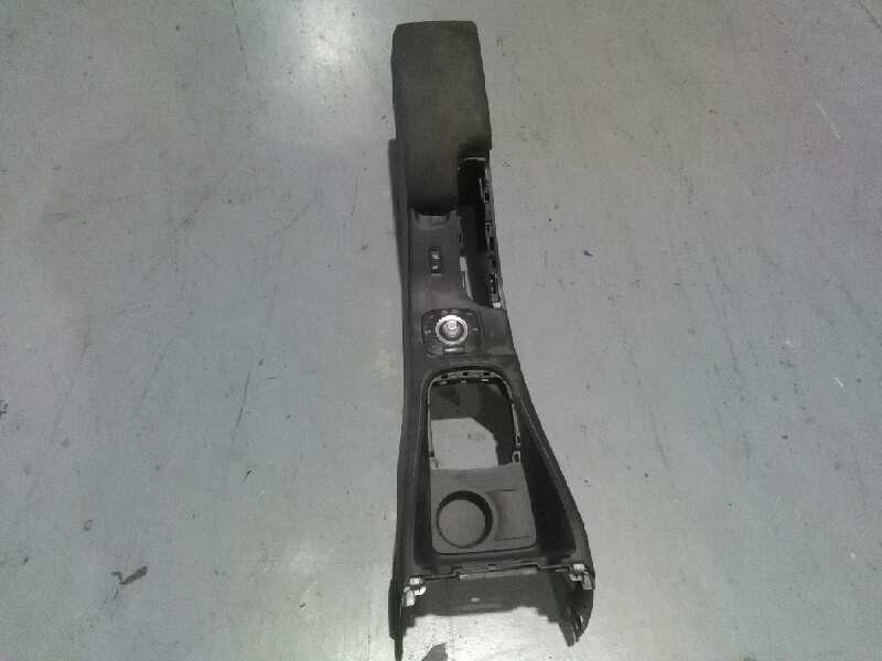 Recambio de consola central para renault megane iii berlina 5 p bose edition referencia OEM IAM   