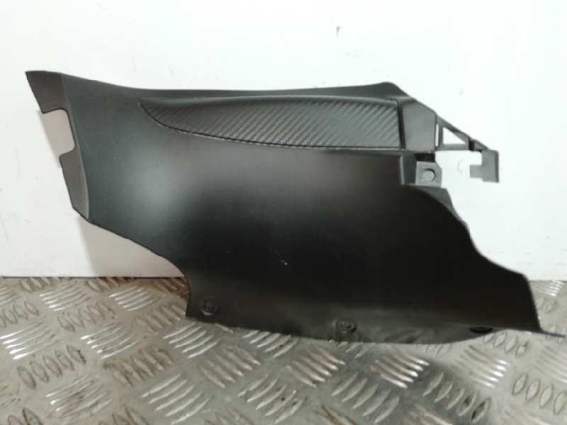 Recambio de moldura para honda cbr 650r cbr 650r referencia OEM IAM 64266MKND100  INTERIOR DELANTERA IZQUIERDA