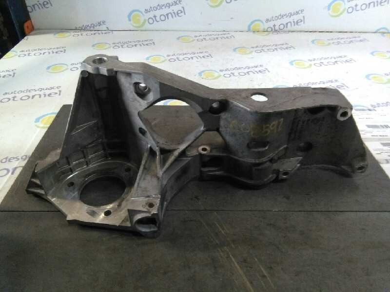 Recambio de soporte bomba inyeccion para seat ibiza (6l1) cool referencia OEM IAM 038903143AC  