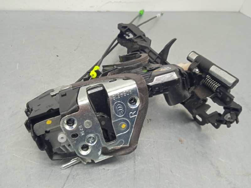 Recambio de cerradura puerta delantera derecha para toyota auris hybrid active referencia OEM IAM   4 PINS