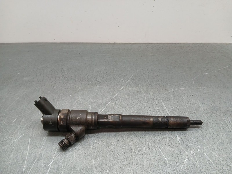 Recambio de inyector para kia carens (un) 2.0 crdi referencia OEM IAM 3380027400 x1 0445110258