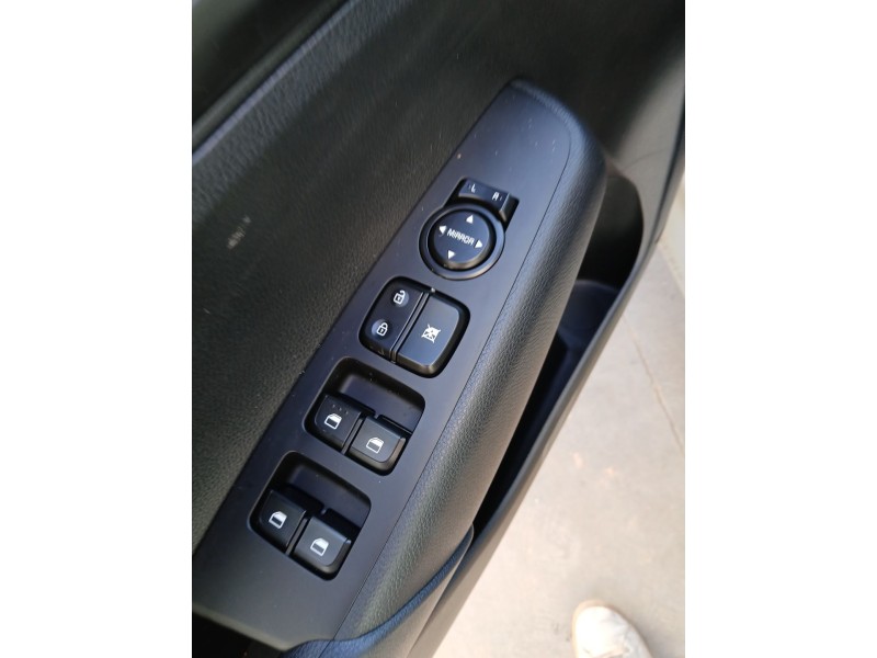 Recambio de mando elevalunas delantero izquierdo para kia picanto iii (ja) 1.0 referencia OEM IAM   