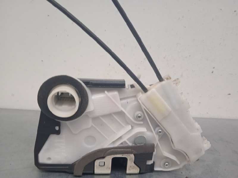 Recambio de cerradura puerta delantera izquierda para toyota yaris hybrid active referencia OEM IAM T4311140F1  8 PINS