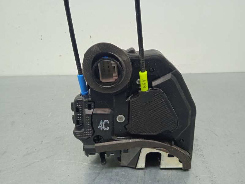Recambio de cerradura puerta trasera derecha para toyota auris hybrid active referencia OEM IAM   4 PINS