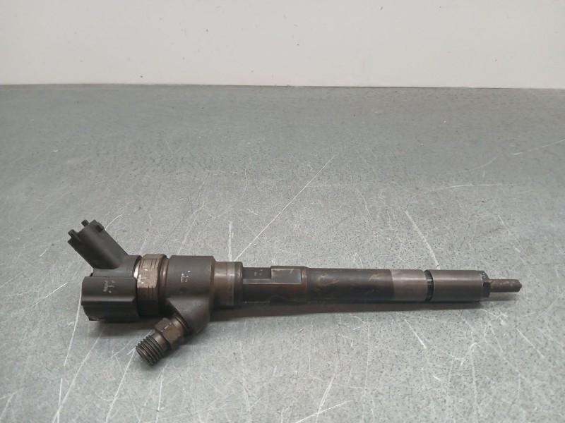 Recambio de inyector para kia carens (un) 2.0 crdi referencia OEM IAM 3380027400 0445110258 x1