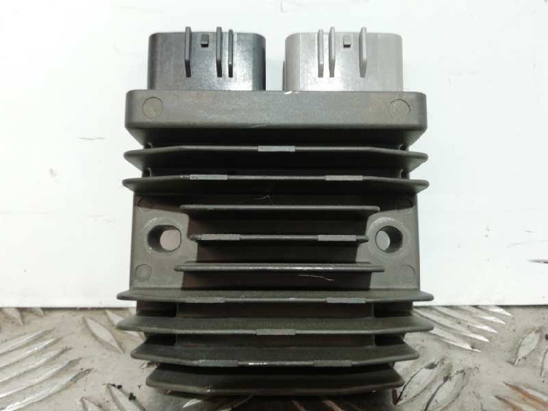 Recambio de modulo electronico para honda cbr 650r cbr 650r referencia OEM IAM FH027AA  REGULADOR VOLTAJE