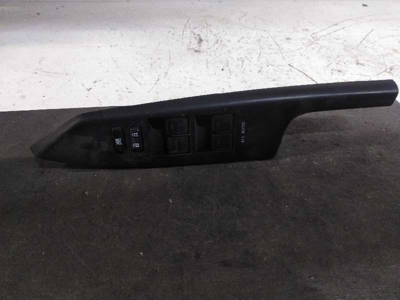 Recambio de mando elevalunas delantero izquierdo para lexus ct 200h referencia OEM IAM 8404033100  8404033100
