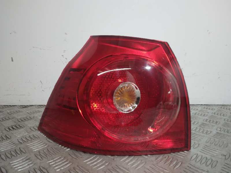 Recambio de piloto trasero izquierdo para volkswagen golf v berlina (1k1) referencia OEM IAM 1K6945095AA NUEVO 16910831