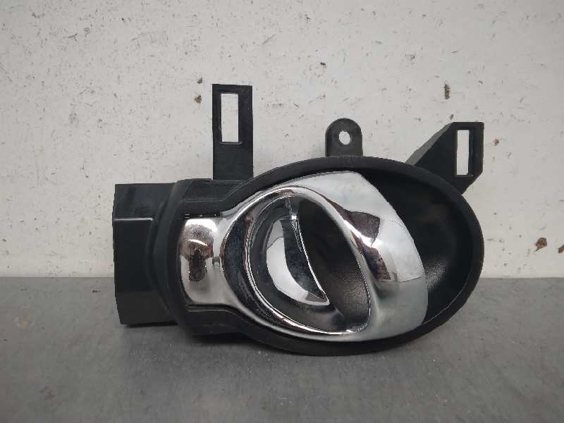 Recambio de maneta interior trasera derecha para nissan juke (f15) acenta referencia OEM IAM 80670BA61A DH65020CP 