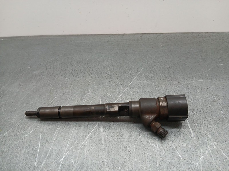 Recambio de inyector para kia carens (un) 2.0 crdi referencia OEM IAM 3380027400 x1 0445110258