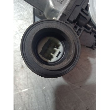 Recambio de elevalunas delantero derecho para toyota yaris hybrid active referencia OEM IAM 857100D100 ELECTRICO 6 PIN 5P