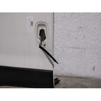 Recambio de puerta lateral corredera derecha para peugeot bipper 1.3 16v hdi fap referencia OEM IAM  BLANCO 