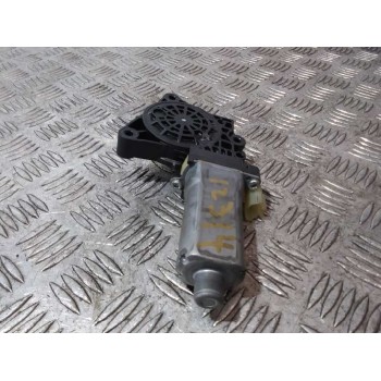 Recambio de motor elevalunas delantero izquierdo para kia carens (un) 2.0 crdi referencia OEM IAM   