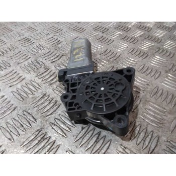 Recambio de motor elevalunas delantero izquierdo para kia carens (un) 2.0 crdi referencia OEM IAM   