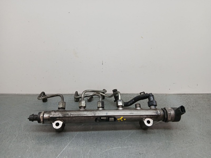 Recambio de rampa inyectora para kia carens (un) 2.0 crdi referencia OEM IAM 3140027410 0445214140 