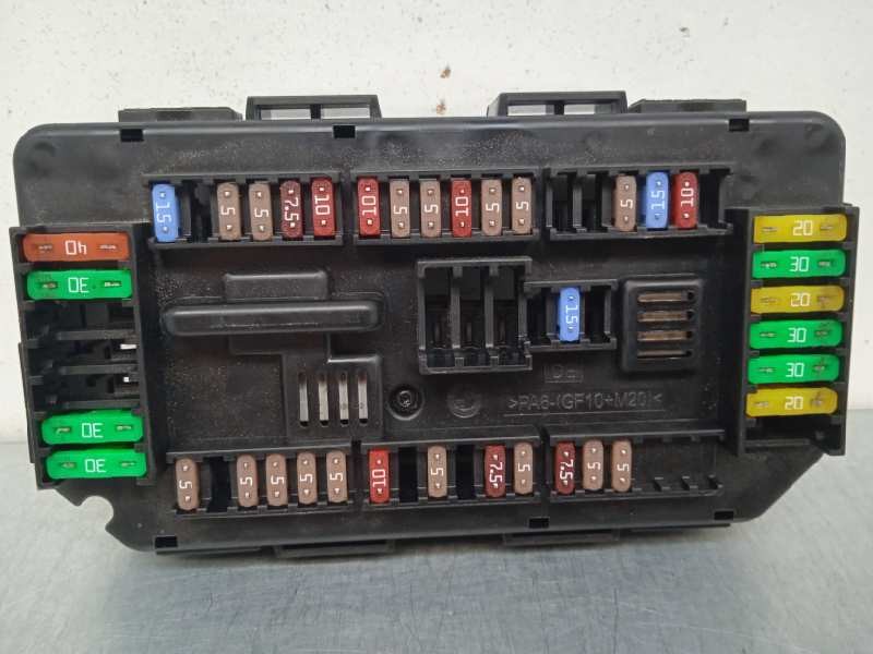 Recambio de caja reles / fusibles para bmw serie m2 coupe (f87) basis referencia OEM IAM 938906801 9389068 