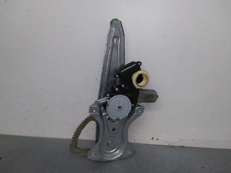 Recambio de elevalunas delantero derecho para toyota auris hybrid active referencia OEM IAM 8570102010 961920101 10 PINS