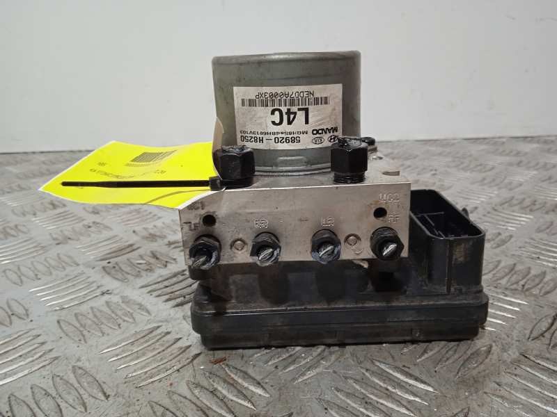 Recambio de abs para kia stonic (ybcuv) drive referencia OEM IAM 58920H8250 58920H8250 