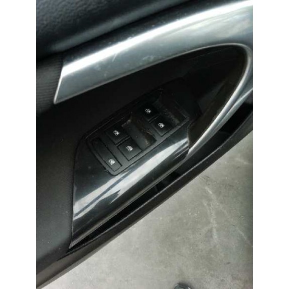 Recambio de mando elevalunas delantero izquierdo para opel insignia berlina 2.0 cdti cat referencia OEM IAM   