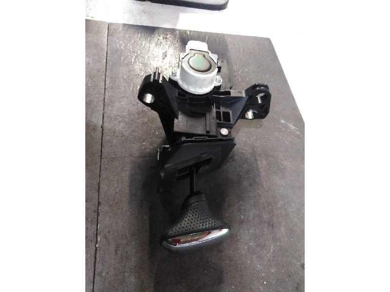 Recambio de palanca cambio para lexus ct 200h referencia OEM IAM 75C833LHD  75C833LHD