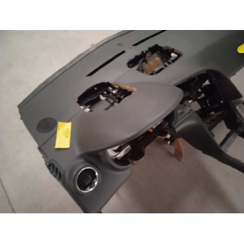 Recambio de salpicadero para peugeot 3008 confort referencia OEM IAM 9685481677  