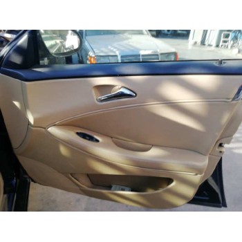 GUARNECIDO PUERTA DELANTERA DERECHA A2197202048 