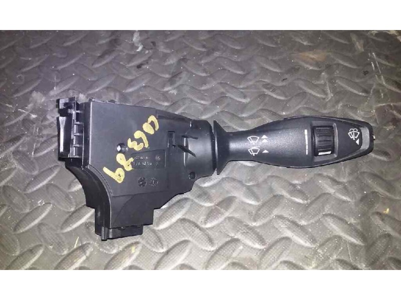 Recambio de mando limpia para ford fiesta (cb1) titanium referencia OEM IAM 8A6T17A553AC  