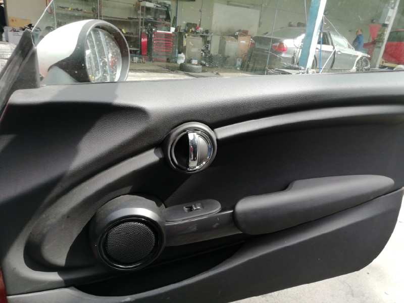 Recambio de guarnecido puerta delantera derecha para mini mini (f56) one referencia OEM IAM   