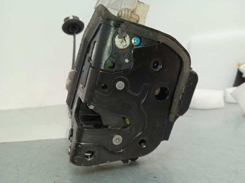 Recambio de cerradura puerta delantera derecha para audi a4 avant (8e) 2.0 tdi referencia OEM IAM 8E1837016AA  7 PINS
