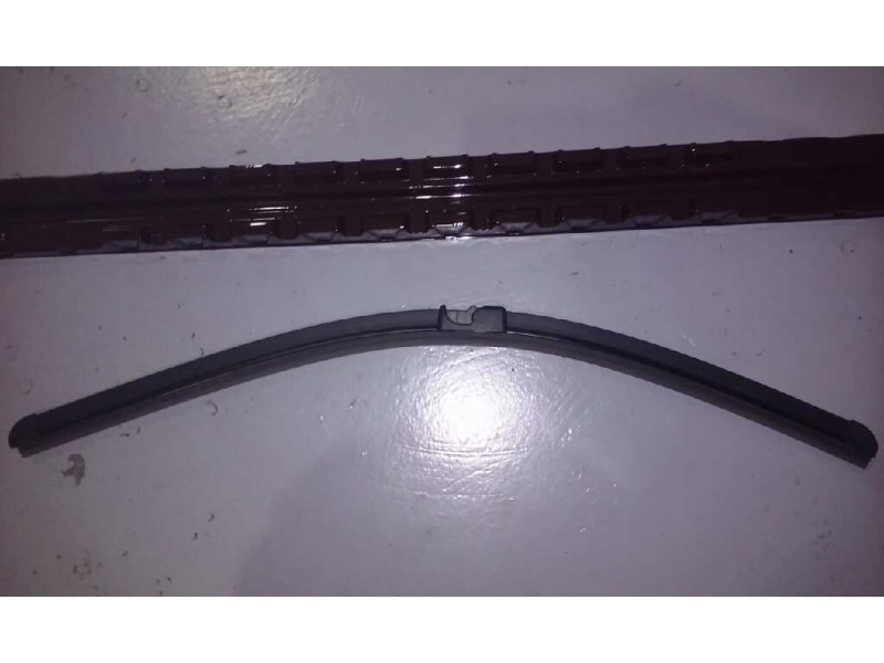 Recambio de escobilla limpia para volkswagen passat berlina (3b3) highline referencia OEM IAM 3B1955426B NUEVO 