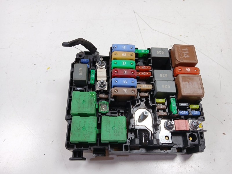 Recambio de caja reles / fusibles para opel vivaro c furgoneta (k0) 1.5 referencia OEM IAM 9810295780  