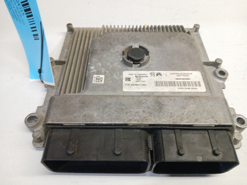 Recambio de centralita motor uce para citroën c4 picasso feel referencia OEM IAM 9826380880 CONTINENTAL 