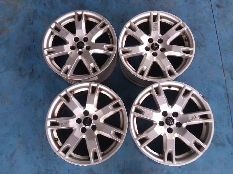 Recambio de juego llantas para land rover evoque dynamic referencia OEM IAM 8JX18 ET45 X4 18 SIN NEUMATICOS