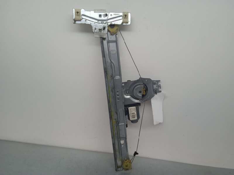 Recambio de elevalunas delantero derecho para peugeot 207 1.6 16v hdi referencia OEM IAM 9681181880  6 PINS 5 PUERTAS