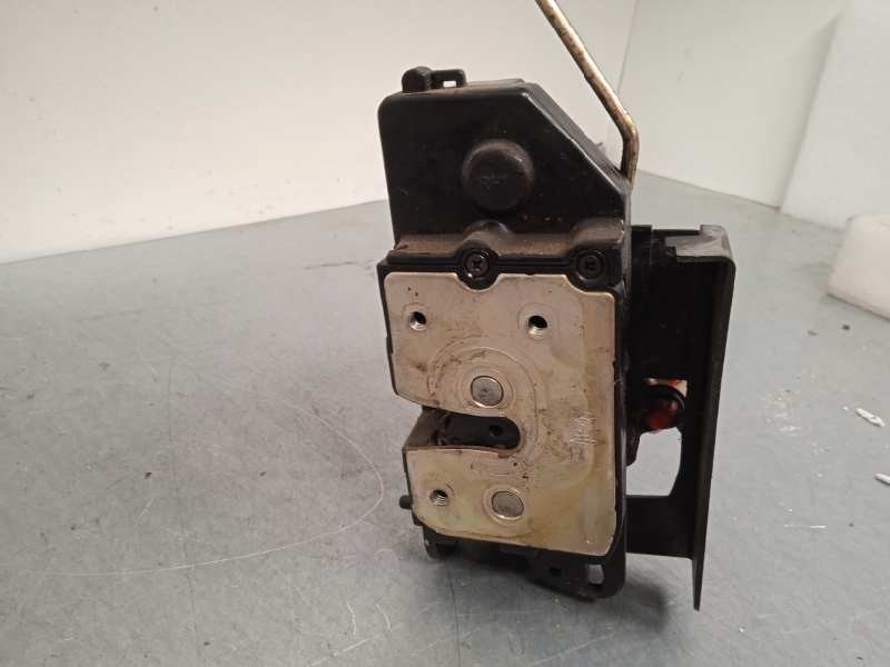 Recambio de cerradura puerta trasera derecha para ssangyong rodius xdi premium referencia OEM IAM   5 PINS