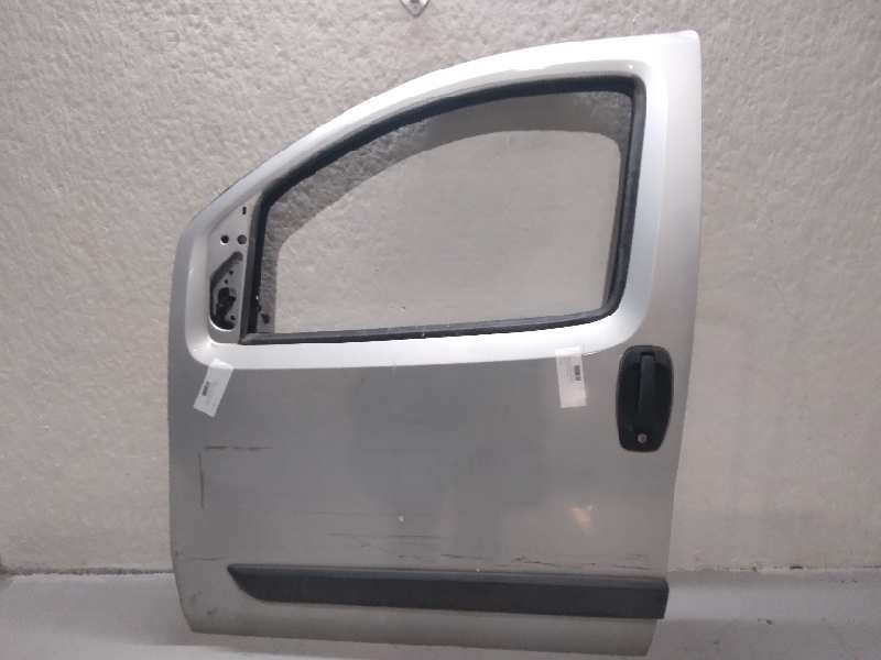 Recambio de puerta delantera izquierda para peugeot bipper básico referencia OEM IAM  PLATA TOCADA , VER FOTOS
