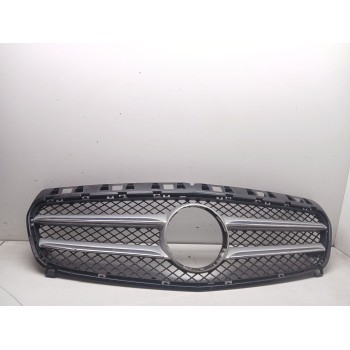 REJILLA PARAGOLPES DELANTERO A1768880260 