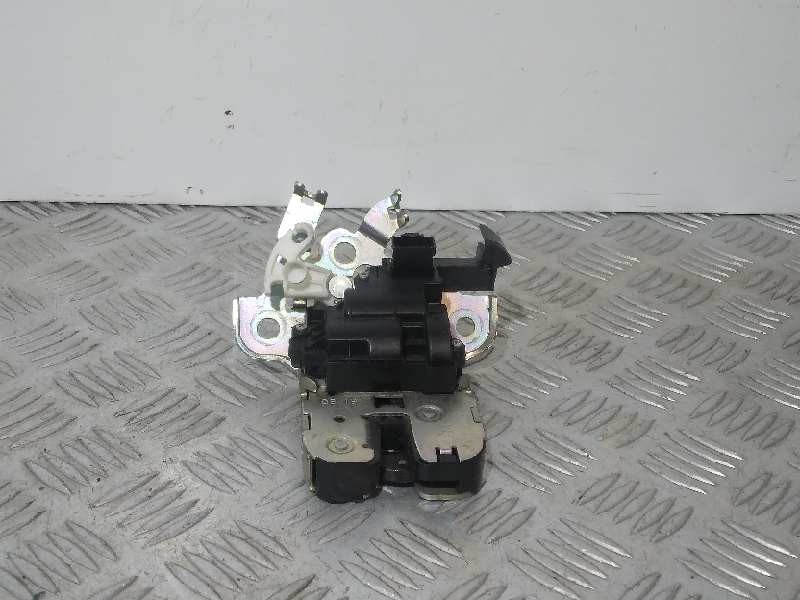 Recambio de cerradura maletero / porton para skoda fabia 1.0 mpi referencia OEM IAM 8R0827505A 4 PINES 