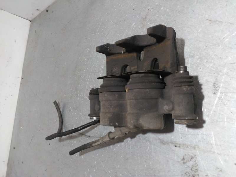 Recambio de pinza freno delantera derecha para mercedes-benz vito mixto (447) 1.6 cdi cat referencia OEM IAM 928908  